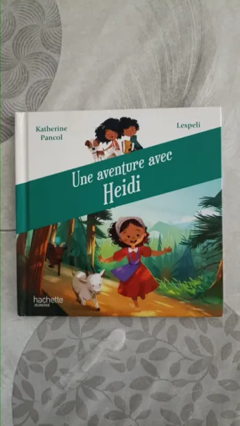 livre Mcdonald's Une aventure avec Heidi Collection Au pays des livres