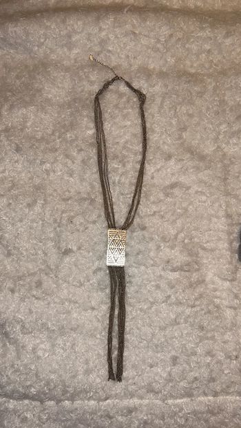 Collier argenté ethnique