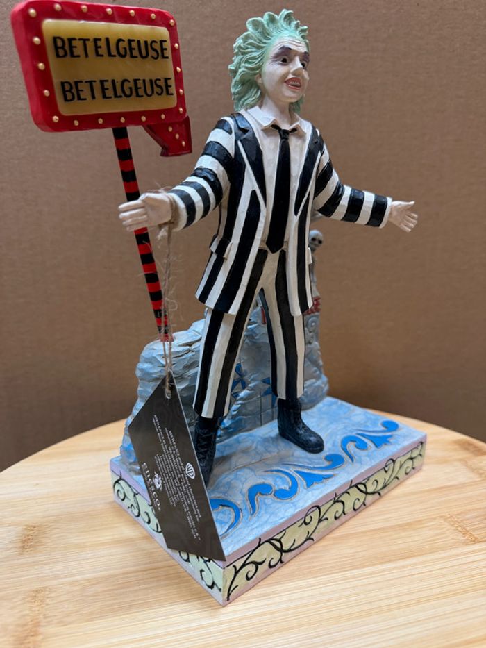 Figurine Lumineuse Beetlejuice sur sa Tombe – Jim Shore Officielle - photo numéro 3