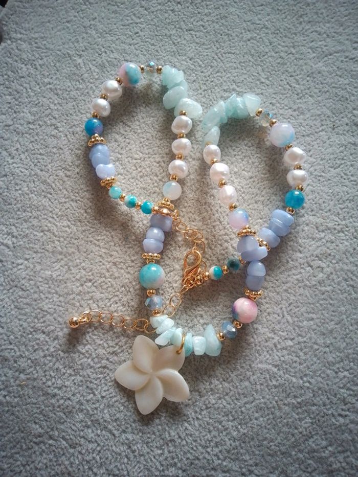 Collier bohème pierres et fleur de nacre blanche - photo numéro 2