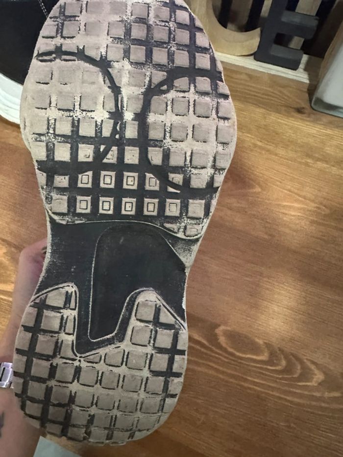 Baskets noires - photo numéro 4