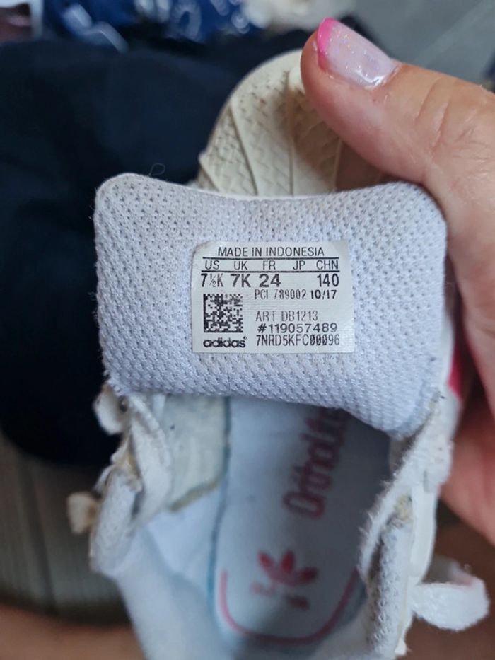 Baskets superstar adidas blanches et rose p24 - photo numéro 3