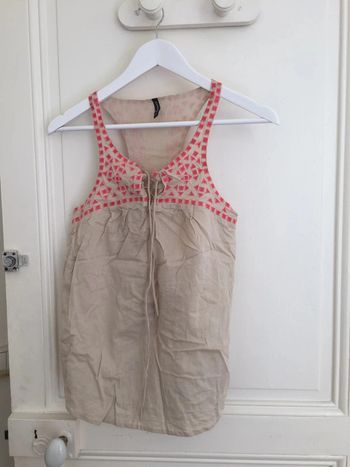 Débardeur Naf Naf beige broderies en coton