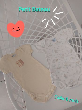 Lot 2 bodies Petit Bateau – 6 mois / 67 cm