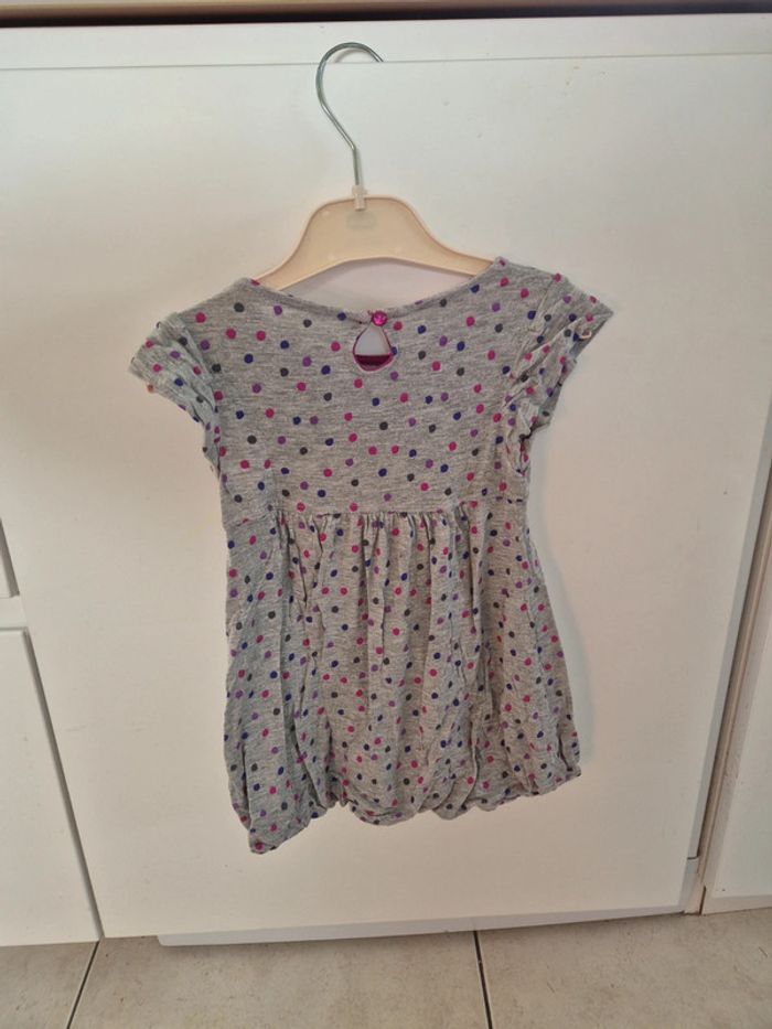 Robe grise à petit pois - photo numéro 2