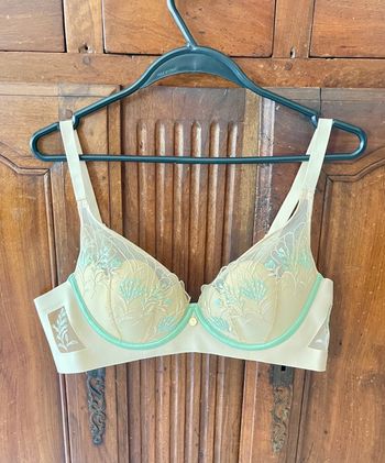 Soutiens -gorge. Push up   Armatures douce