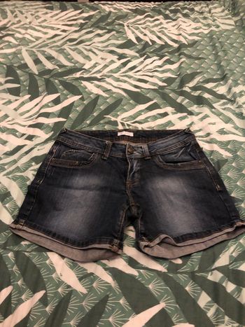 Short jeans