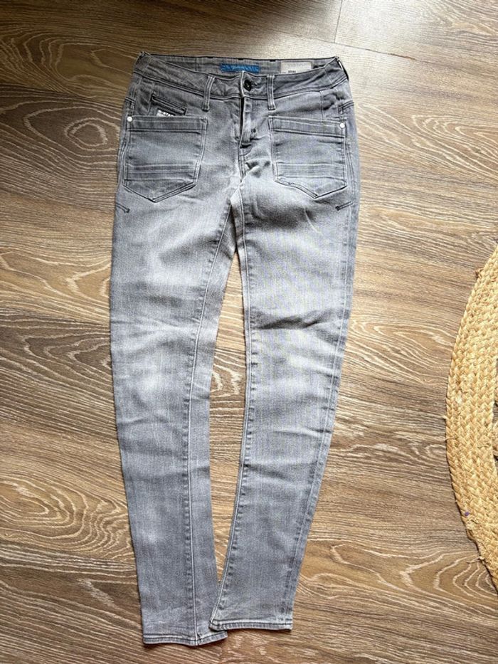 Jean G-Star - gris - homme coupe skinny - en très bon état - taille 38/M - photo numéro 4
