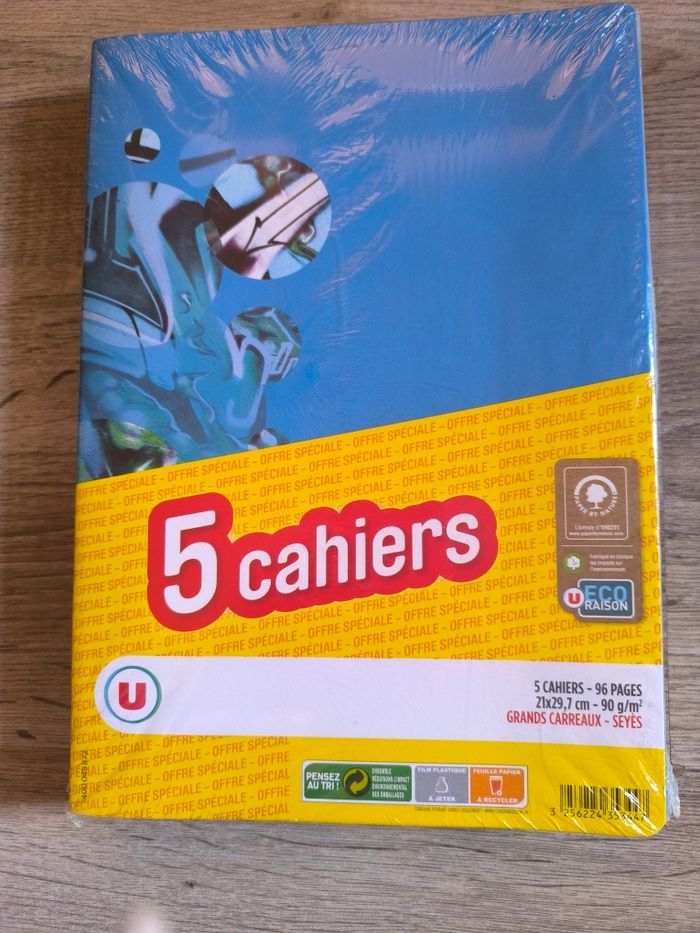 Lot neuf de 5 cahiers 21x29,7