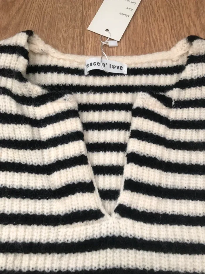Pull rayures noir et blanc - photo numéro 3