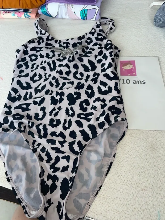 Maillot de bain Wonder Woman, 10 ans