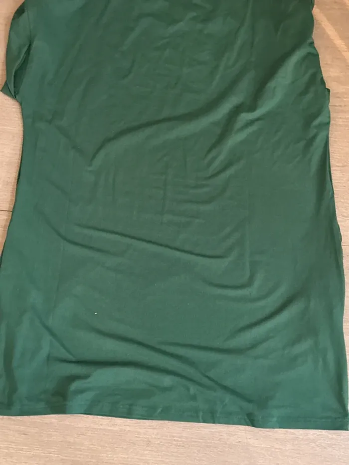 T-shirt ou robe avec poche vert taille L - photo numéro 7