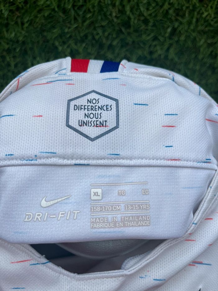 Maillot Mbappé équipe de France - photo numéro 11