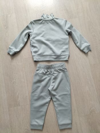 Ensemble survêtement nike 2 ans