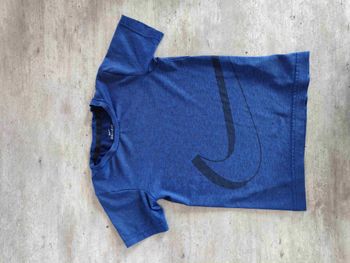 T-shirt sport Nike