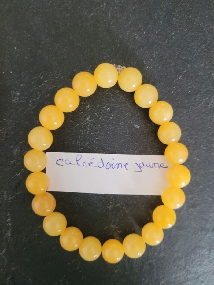 Bracelet en pierres naturelles de calcédoine jaune