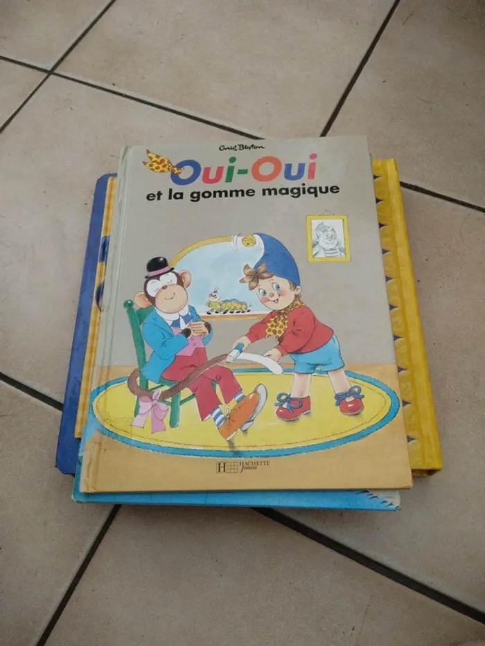 Lot livres oui-oui - photo numéro 9