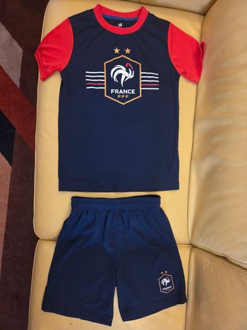 Ensemble short et maillot football 10 ans