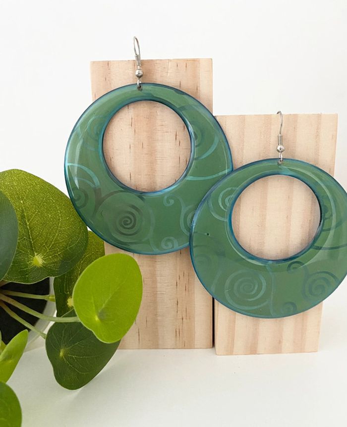 Boucles d’oreilles créoles Spirale 6,5cm 💙🩵 Parfait état - photo numéro 2