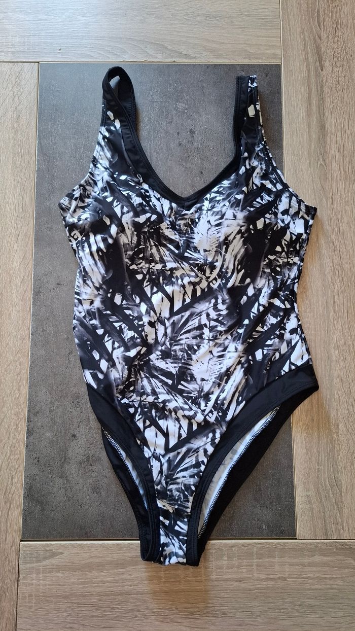 Maillot de bain neuf
