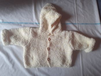 Manteau veste jaune clair avec boutons tête de chat en bois