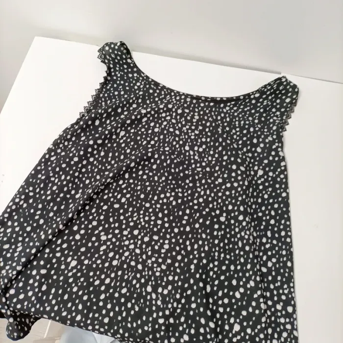 11 hauts femme multi tailles t-shirts débardeurs et tops variés LOT036 - photo numéro 3