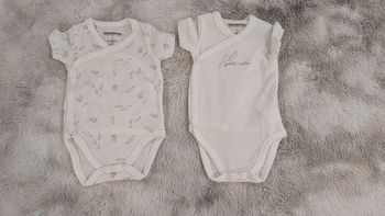 Lot de deux bodies Orchestra taille 1 mois neuf
