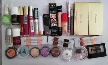 Gros lot de maquillage