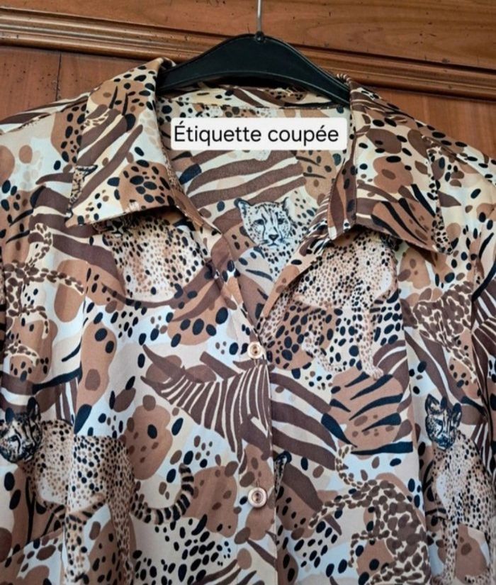 Chemisier et Tee-shirt NEUFS pour femme taille 48 - photo numéro 8