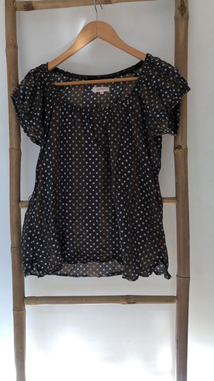 Petit haut blousant taille 36 beige et gris à pois