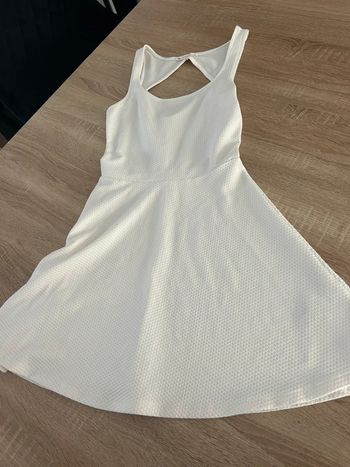 Robe blanche taille s