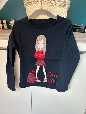 Haut noir - taille 6 ans