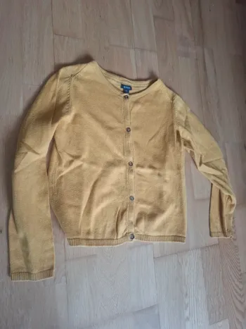 Petit gilet jaune moutarde 5 ans