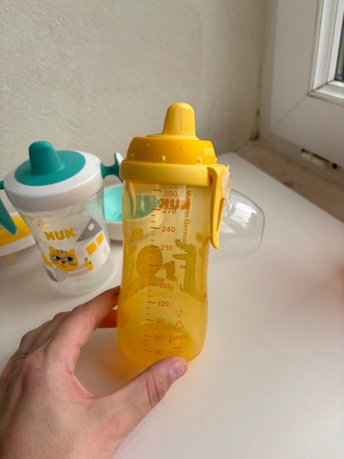 Lot Nuk kiddy cup et Nuk goblet d’apprentissage évolutif 2 en 1 et gourde paille offerte - photo numéro 3