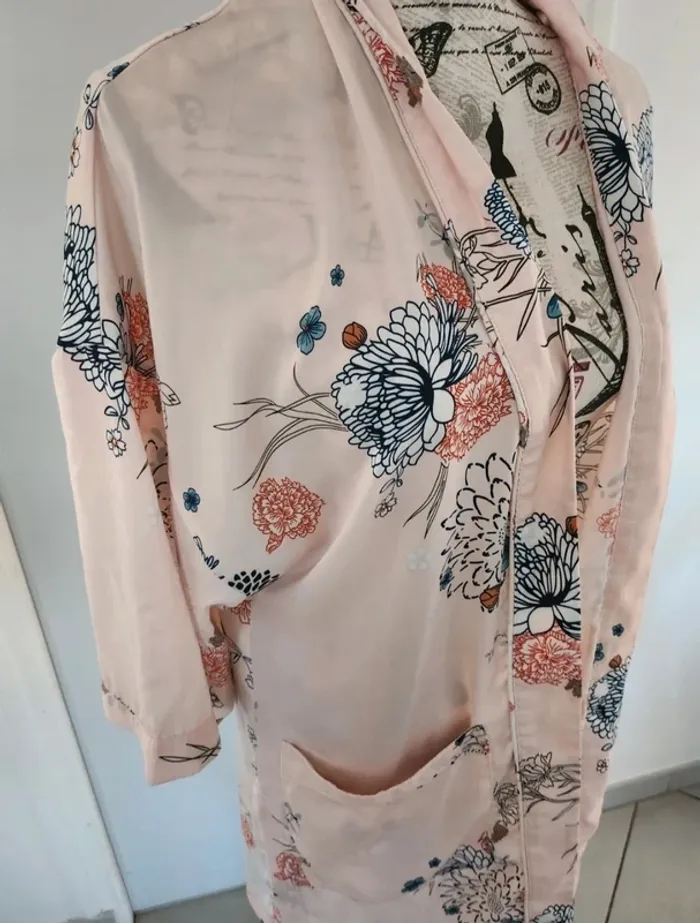 🌸 Kimono satiné fleuri - Pimkie Collection - Taille M 🌸 - photo numéro 2