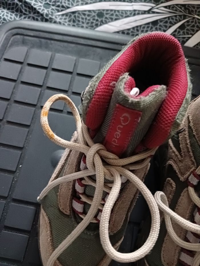 Chaussures Decathlon taille 28 - photo numéro 2