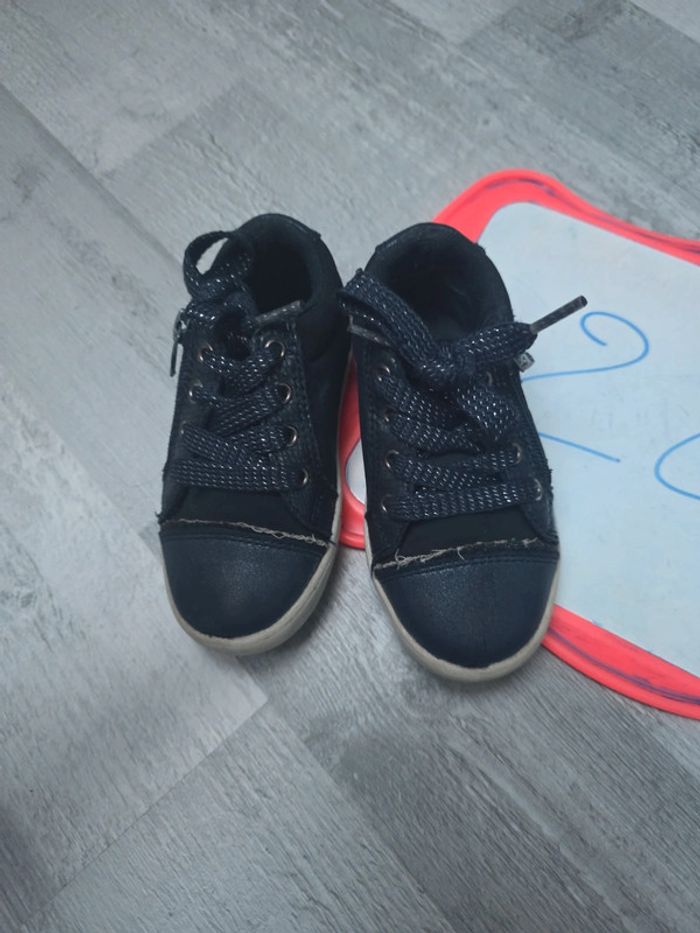 Basket taille 22 - photo numéro 2
