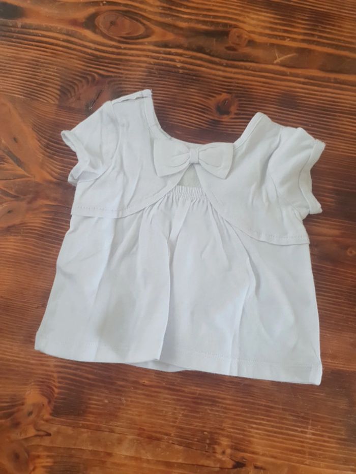 T-shrit taille 3 mois - photo numéro 2