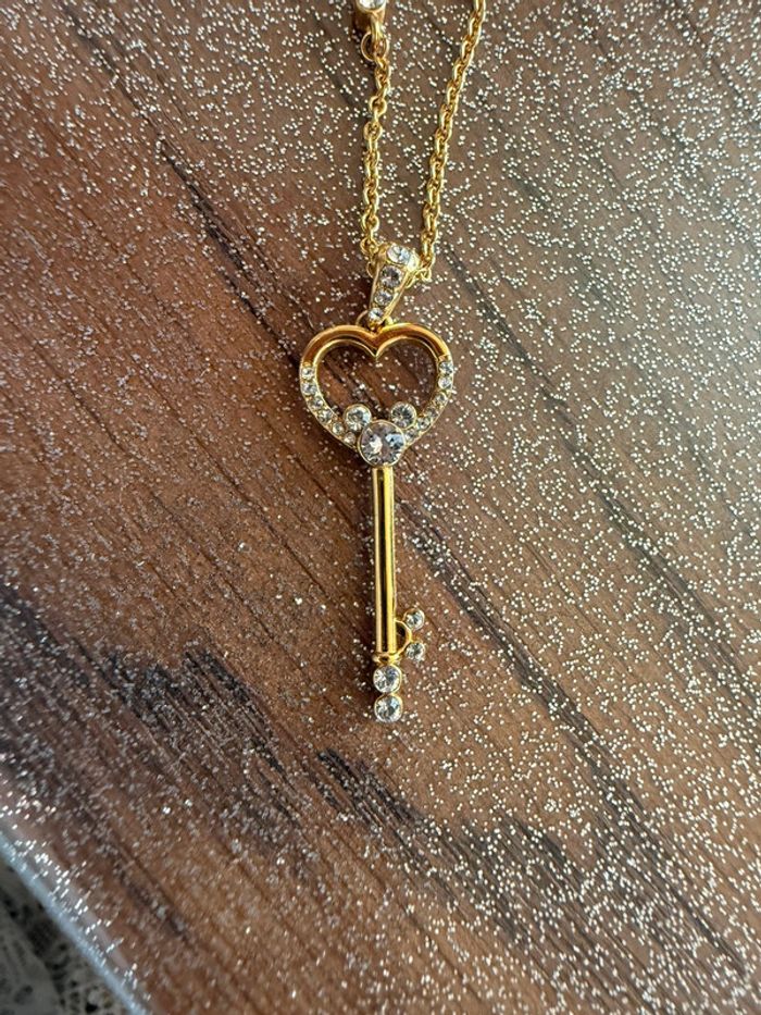 Collier Disney clé - photo numéro 4
