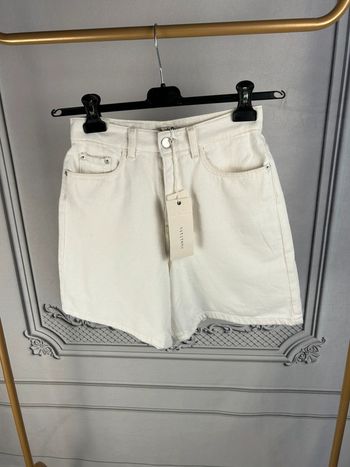Short crème Humility 34 neuf