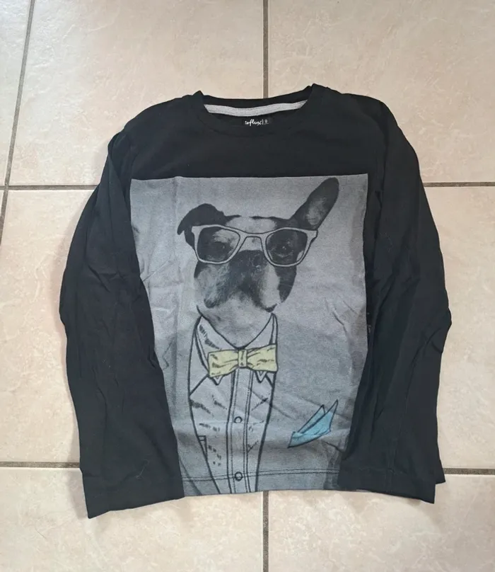 Tee-shirt noir manches longues 8 ans 👧 Influx en TBE