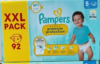 1 carton de couches Pampers taille 5