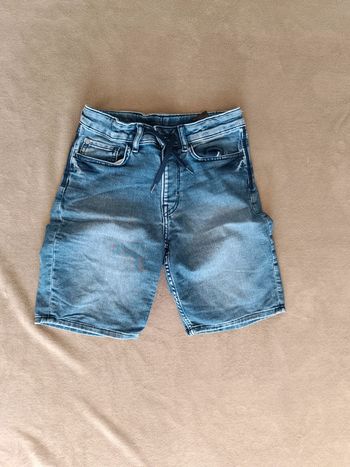 Short en jean H&M taille 11 ans