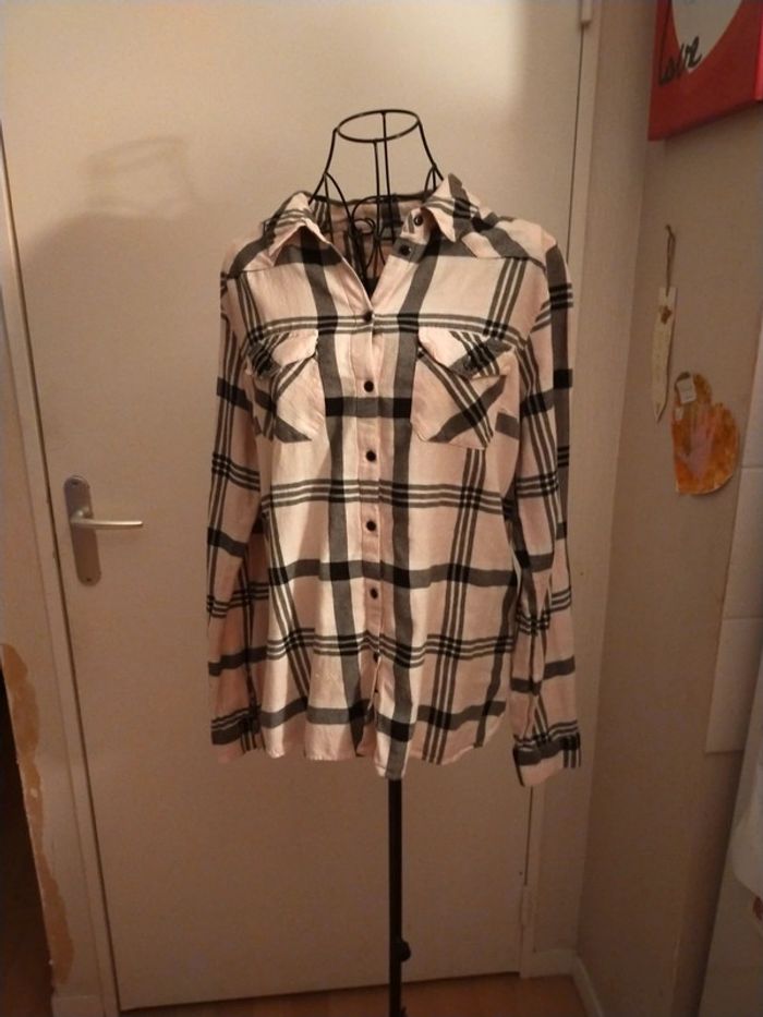 Jolie chemise à carreaux peu porté - photo numéro 3