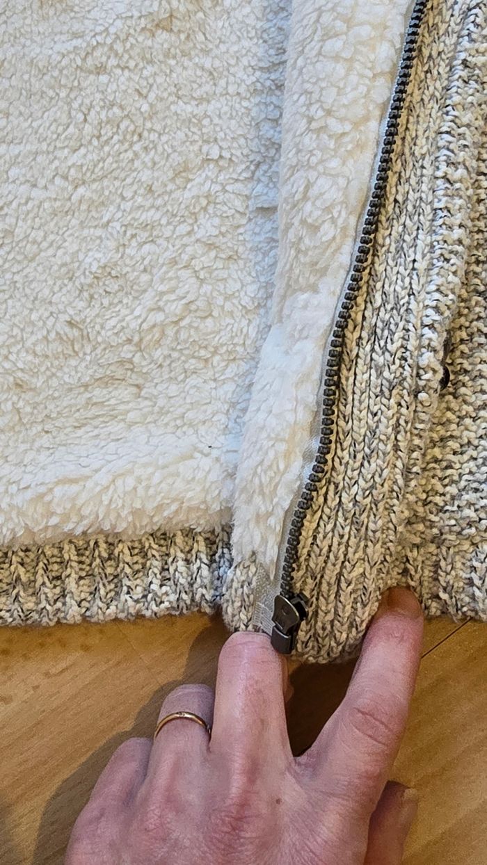 NEUF non porté 🏷😍 superbe veste/gilet zippée 2ans garçon 😍🤩💙 - photo numéro 3