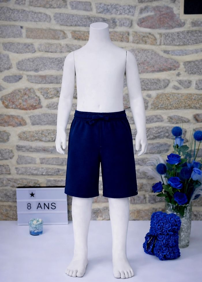 Short bleu marine uni Neuf jamais porté Garçon taille 8 ans marque C&A 🎸