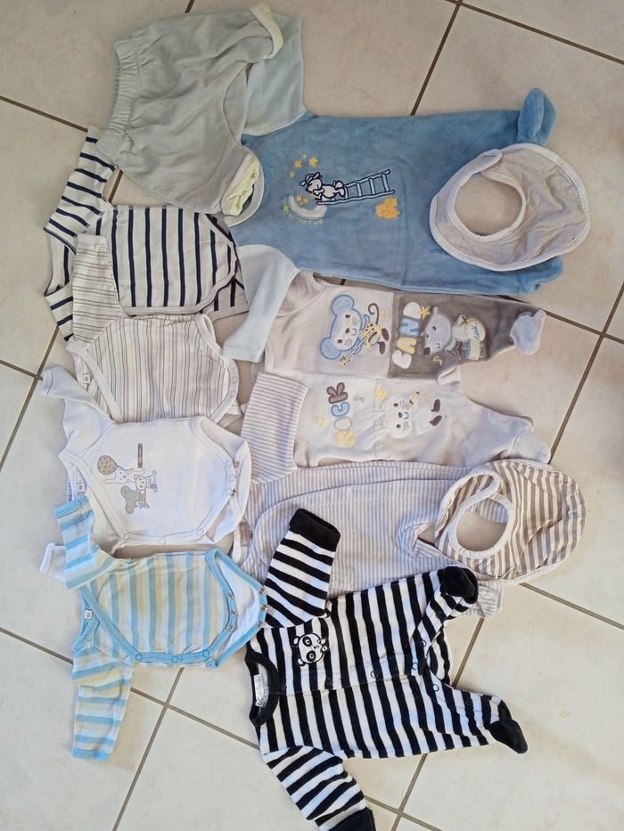 lot de pyjama prématuré - photo numéro 3