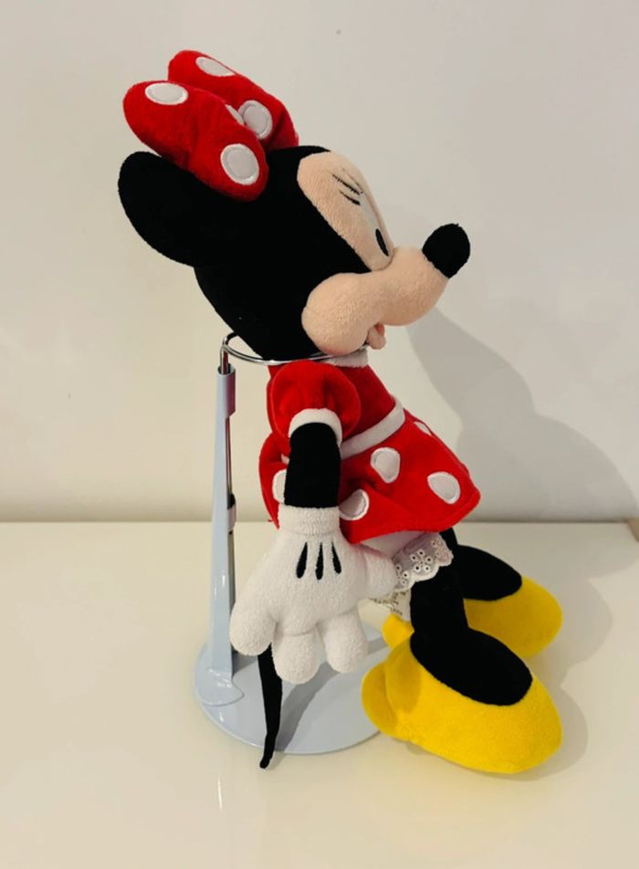 Disneyland Paris peluche 32 cm Minnie Mouse XL Disney Store Mickey Daisy Donald Dingo Aurore Frozen Elsa Anna Animator’s Collection Merida Ariel Raiponce Jasmine Belle Tiana Clochette Vaiana lot SOP77 - photo numéro 2