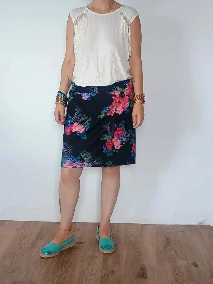 haut blanc à frange taille M/L - photo numéro 3