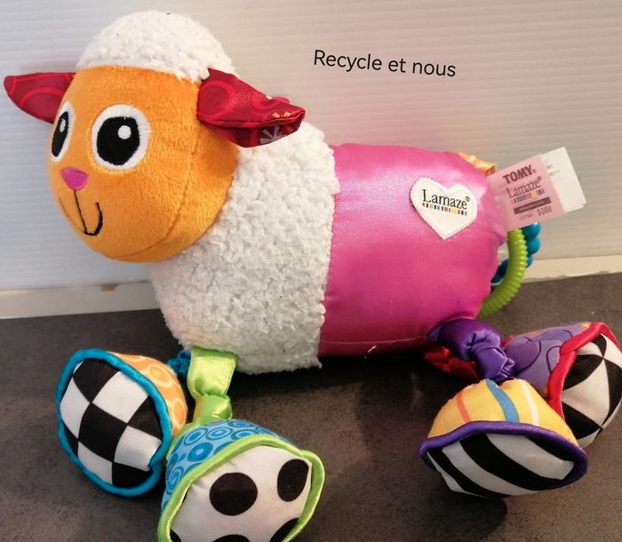 peluche d'eveil lamaze le mouton